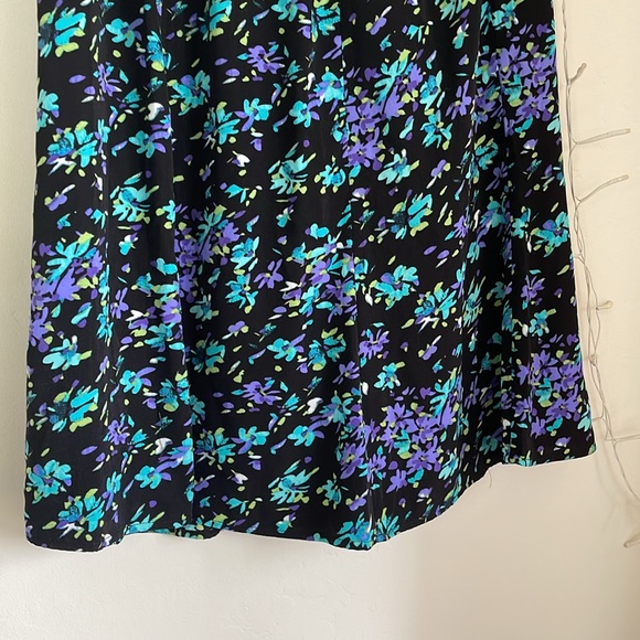 Vintage abstract, floral, midi skirt - Picture 3 of 3